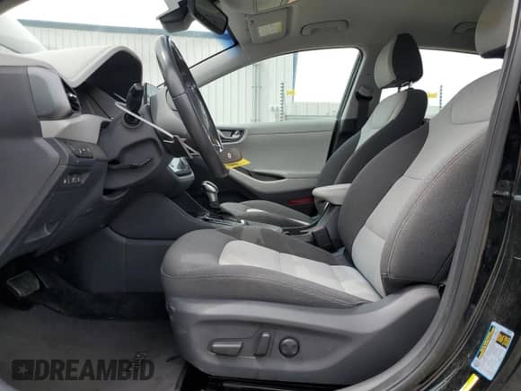 2020 Hyundai Ioniq SEL с VIN KMHC75LD3LU225462, выставлен на аукционе Copart как лот 70747624 с пробегом 82 406 миль миль и Списание • Salvage title. История ставок и продаж доступна на DreamBid. Изображение 7.