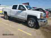 2017 Chevrolet Silverado 2500HD LT z VIN 1GC1KVEG8HF224384, wystawiony jako Copart lot #68040335 z przebiegiem 139 618 mil mil oraz Szkoda całkowita • Salvage title. Historia ofert i sprzedaży dostępna na DreamBid. Obrazek 4.