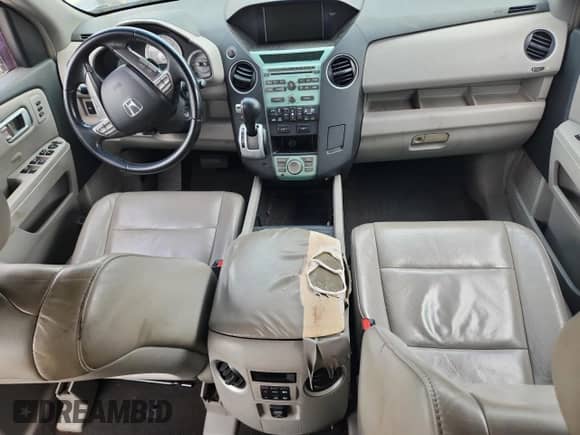 2009 Honda Pilot Touring with VIN 5FNYF38819B014968, listed as a Copart auction lot 83872935 with 236,867 mi miles and Salvage title. Bid and sale history available at DreamBid. Image 8.