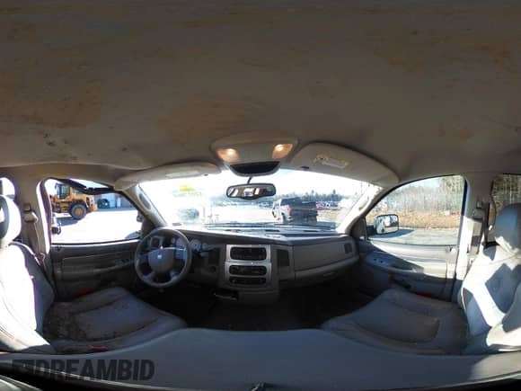 2005 Dodge 2500 SLT z VIN 3D7KS28C25G821624, wystawiony jako IAAI lot #42017860 z przebiegiem 180 058 mil mil oraz . Historia ofert i sprzedaży dostępna na DreamBid. Obrazek 18.