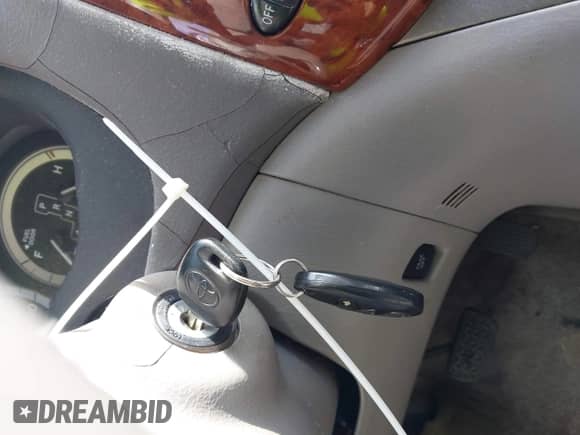 2004 Toyota Sienna XLE z VIN 5TDZA22CX4S194045, wystawiony jako IAAI lot #42879400 z przebiegiem 234 024 mil mil oraz . Historia ofert i sprzedaży dostępna na DreamBid. Obrazek 11.