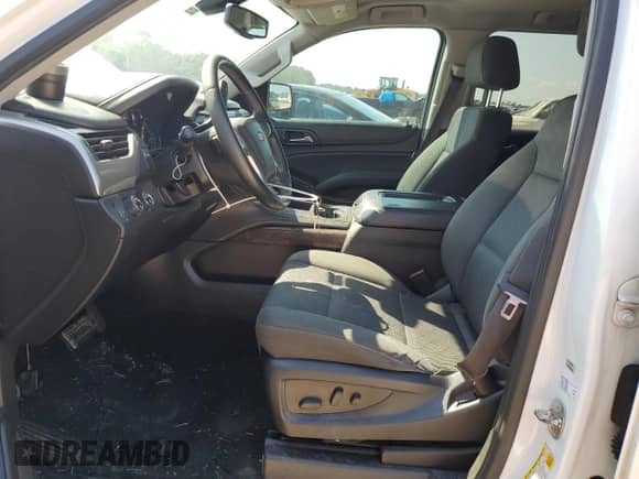 2015 Chevrolet Tahoe LS z VIN 1GNSKAKC0FR622156, wystawiony jako Copart lot #71258725 z przebiegiem 286 392 mil mil oraz Szkoda całkowita • Salvage title. Historia ofert i sprzedaży dostępna na DreamBid. Obrazek 7.