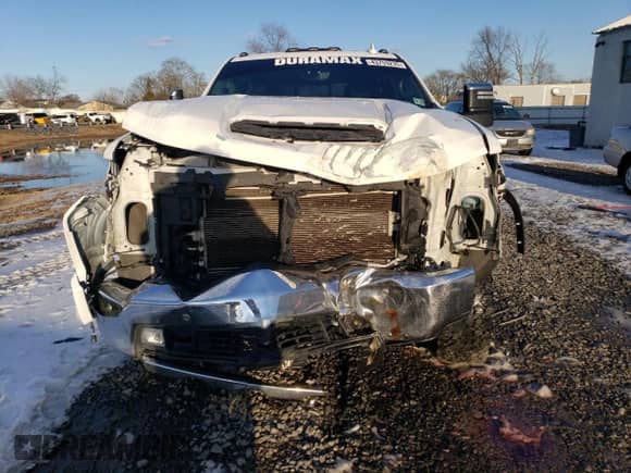 2020 Chevrolet Silverado 3500HD LTZ z VIN 1GC4YUEYXLF162638, wystawiony jako Copart lot #43753235 z przebiegiem 123 879 mil mil oraz Szkoda całkowita • Salvage title. Historia ofert i sprzedaży dostępna na DreamBid. Obrazek 5.