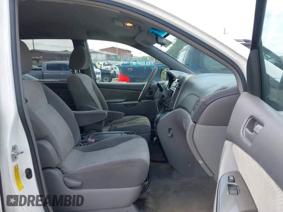 2009 Toyota Sienna CE с VIN 5TDZK23C49S252699, выставлен на аукционе IAAI как лот 43195692 с пробегом 196 685 миль миль и . История ставок и продаж доступна на DreamBid. Изображение 5.