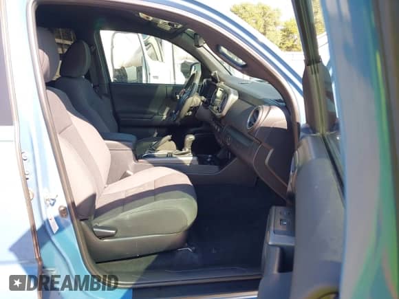 2019 Toyota Tacoma SR z VIN 3TMCZ5AN1KM249062, wystawiony jako IAAI lot #43236818 z przebiegiem 60 599 mil mil oraz . Historia ofert i sprzedaży dostępna na DreamBid. Obrazek 5.