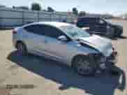 2017 Hyundai Elantra SE z VIN 5NPD84LF1HH041673, wystawiony jako Copart lot #71273635 z przebiegiem 132 317 mil mil oraz Szkoda całkowita • Salvage title. Historia ofert i sprzedaży dostępna na DreamBid. Obrazek 4.