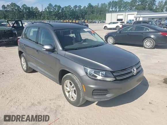 2016 Volkswagen Tiguan S с VIN WVGAV7AX2GW552886, выставлен на аукционе Copart как лот 70595895 с пробегом 74 120 миль миль и Списание • Salvage title. История ставок и продаж доступна на DreamBid. Изображение 14.