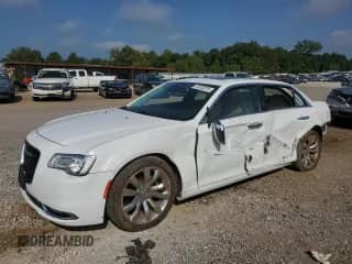 2018 Chrysler 300 Limited with VIN 2C3CCAEG3JH227670, listed as a Copart auction lot 67823075 with 71,581 mi miles and Salvage title. Bid and sale history available at DreamBid. Image 1.