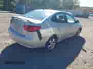 2008 Hyundai Elantra GLS z VIN KMHDU46DX8U492723, wystawiony jako IAAI lot #43373207 z przebiegiem 206 399 mil mil oraz . Historia ofert i sprzedaży dostępna na DreamBid. Obrazek 4.