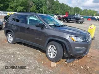 2020 Jeep Compass Sport z VIN 3C4NJDAB0LT149235, wystawiony jako IAAI lot #42251485 z przebiegiem 56 478 mil mil oraz . Historia ofert i sprzedaży dostępna na DreamBid. Obrazek 1.