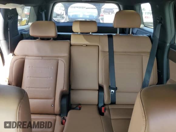 2025 Hyundai Santa Fe Limited z VIN 5NMP44GL6SH105235, wystawiony jako Copart lot #61715575 z przebiegiem 3 718 mil mil oraz Szkoda całkowita • Salvage title. Historia ofert i sprzedaży dostępna na DreamBid. Obrazek 10.