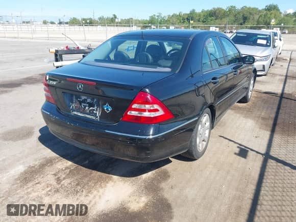 2006 Mercedes-Benz C 230 Sport с VIN WDBRF56H26F747586, выставлен на аукционе IAAI как лот 43495335 с пробегом 109 098 миль миль и . История ставок и продаж доступна на DreamBid. Изображение 4.
