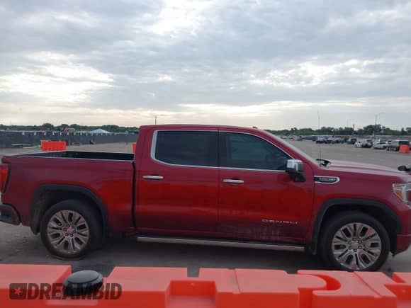 2022 GMC Sierra 1500 Denali z VIN 3GTU9FEL7NG167312, wystawiony jako IAAI lot #42864661 z przebiegiem 22 791 mil mil oraz . Historia ofert i sprzedaży dostępna na DreamBid. Obrazek 13.