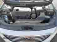 2017 Hyundai Sonata 2.4L z VIN 5NPE24AF5HH536516, wystawiony jako Copart lot #70727485 z przebiegiem 143 810 mil mil oraz Szkoda całkowita • Salvage title. Historia ofert i sprzedaży dostępna na DreamBid. Obrazek 11.