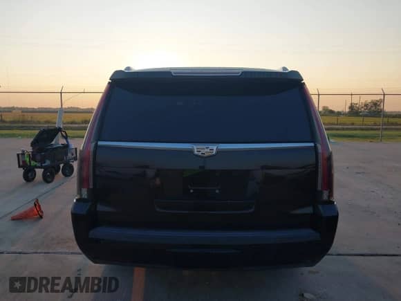 2015 Cadillac Escalade ESV Luxury с VIN 1GYS3SKJ7FR598328, выставлен на аукционе IAAI как лот 43218869 с пробегом 85 879 миль миль и . История ставок и продаж доступна на DreamBid. Изображение 16.