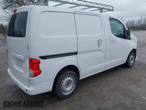 2015 Chevrolet City Express Cargo LT z VIN 3N63M0ZN1FK722253, wystawiony jako IAAI lot #41755283 z przebiegiem 44 479 mil mil oraz . Historia ofert i sprzedaży dostępna na DreamBid. Obrazek 4.