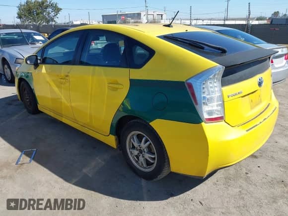 2011 Toyota Prius II with VIN JTDKN3DU5B1338287, listed as a IAAI auction lot 43398049 with 465,239 mi miles and . Bid and sale history available at DreamBid. Image 3.