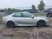 2020 Toyota Camry XSE z VIN 4T1K61AK2LU348775, wystawiony jako IAAI lot #43318321 z przebiegiem 66 564 mil mil oraz . Historia ofert i sprzedaży dostępna na DreamBid. Obrazek 13.