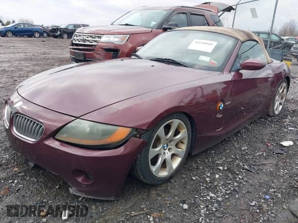 2004 BMW Z4 2.5i с VIN 4USBT33544LS50607, выставлен на аукционе IAAI как лот 41673776 с пробегом 156 585 миль миль и . История ставок и продаж доступна на DreamBid. Изображение 2.