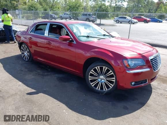 2013 Chrysler 300 S with VIN 2C3CCABG5DH577603, listed as a IAAI auction lot 42604075 with 135,978 mi miles and . Bid and sale history available at DreamBid. Image 1.