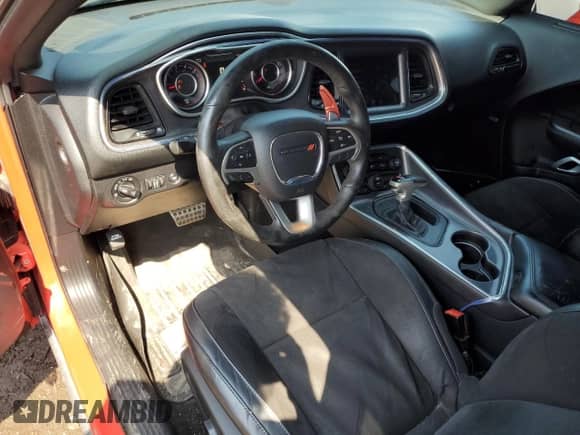 2015 Dodge Challenger R/T Scat Pack с VIN 2C3CDZFJ6FH839522, выставлен на аукционе Copart как лот 62704165 с пробегом 87 816 миль миль и Чистый • Clean title. История ставок и продаж доступна на DreamBid. Изображение 8.