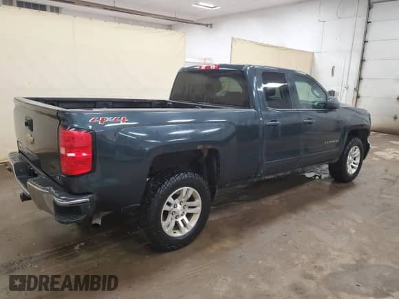 2017 Chevrolet Silverado 1500 LT z VIN 1GCVKREH9HZ157035, wystawiony jako Copart lot #49819325 z przebiegiem 219 651 mil mil oraz Czysty tytuł • Clean title. Historia ofert i sprzedaży dostępna na DreamBid. Obrazek 3.