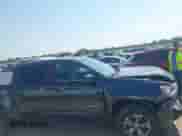 2019 Chevrolet Colorado 4WD Z71 с VIN 1GCGTDEN1K1126429, выставлен на аукционе IAAI как лот 43019766 с пробегом 180 820 миль миль и . История ставок и продаж доступна на DreamBid. Изображение 13.