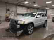 2010 Jeep Grand Cherokee Limited z VIN 1J4PR5GK7AC145720, wystawiony jako IAAI lot #42311619 z przebiegiem 221 641 mil mil oraz . Historia ofert i sprzedaży dostępna na DreamBid. Obrazek 2.