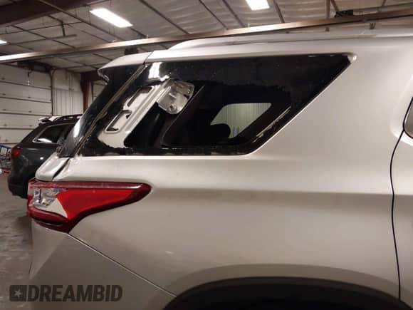 2018 Chevrolet Traverse LT Cloth с VIN 1GNERGKW7JJ179761, выставлен на аукционе IAAI как лот 42489189 с пробегом 169 775 миль миль и . История ставок и продаж доступна на DreamBid. Изображение 18.