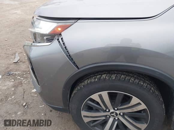 2020 Mitsubishi Outlander SE с VIN JA4AP4AU8LU015085, выставлен на аукционе IAAI как лот 40945489 с пробегом 80 942 миль миль и . История ставок и продаж доступна на DreamBid. Изображение 18.