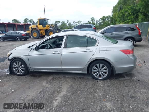 2011 Honda Accord EX-L с VIN 1HGCP2F82BA074519, выставлен на аукционе IAAI как лот 43432932 с пробегом 147 357 миль миль и . История ставок и продаж доступна на DreamBid. Изображение 14.