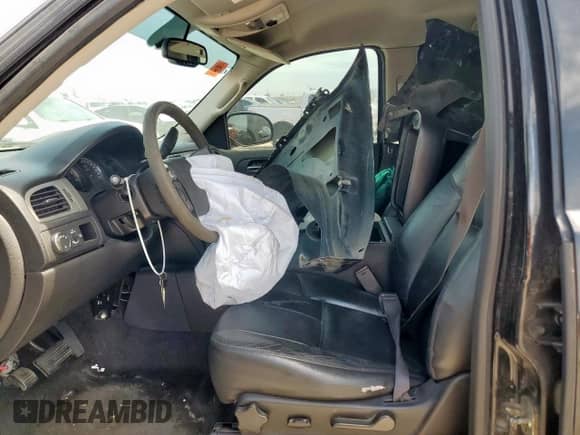 2014 Chevrolet Tahoe Commercial с VIN 1GNLC2E07ER228869, выставлен на аукционе Copart как лот 67551605 с пробегом 140 384 миль миль и Списание • Salvage title. История ставок и продаж доступна на DreamBid. Изображение 7.