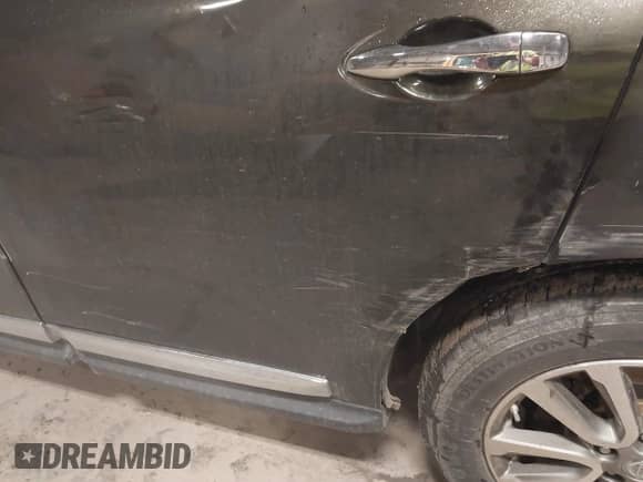 2016 Nissan Pathfinder Platinum with VIN 5N1AR2MM0GC613422, listed as a IAAI auction lot 41336677 with 124,757 mi miles and . Bid and sale history available at DreamBid. Image 17.