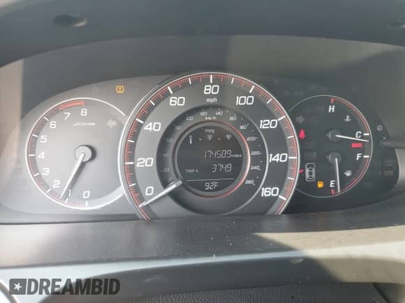 2013 Honda Accord LX-S with VIN 1HGCT1A32DA004023, listed as a Copart auction lot 70906465 with 174,589 mi miles and Salvage title. Bid and sale history available at DreamBid. Image 9.