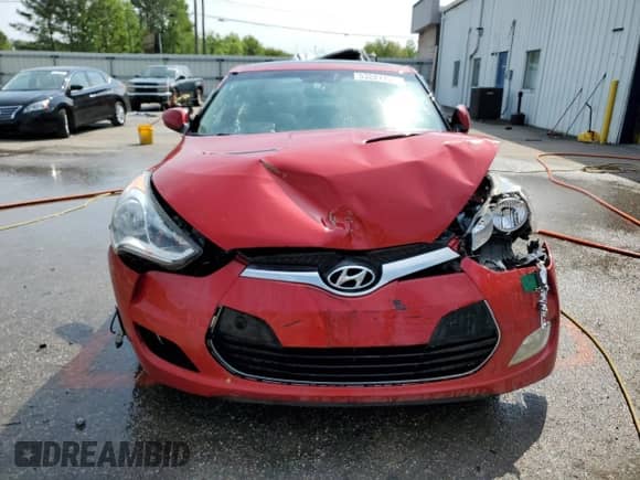 2015 Hyundai Veloster RE:FLEX with VIN KMHTC6AD9FU238032, listed as a Copart auction lot 53087755 with 142,641 mi miles and Salvage title. Bid and sale history available at DreamBid. Image 5.