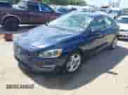 2015 Volvo S60 T5 Platinum с VIN YV1612TMXF2360756, выставлен на аукционе IAAI как лот 42812479 с пробегом 147 289 миль миль и . История ставок и продаж доступна на DreamBid. Изображение 2.