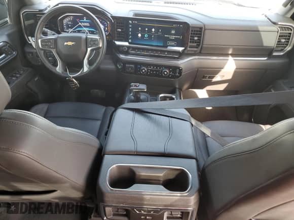 2024 Chevrolet Silverado 1500 z VIN 3GCPAEE86RG288574, wystawiony jako Copart lot #63547245 z przebiegiem 26 929 mil mil oraz Szkoda całkowita • Salvage title. Historia ofert i sprzedaży dostępna na DreamBid. Obrazek 8.