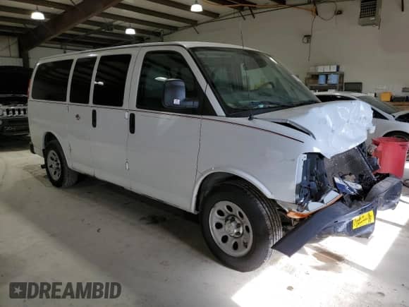 2014 Chevrolet Express Passenger LS z VIN 1GNSGBF40E1182270, wystawiony jako Copart lot #46731915 z przebiegiem Nie podano mil oraz Szkoda całkowita • Salvage title. Historia ofert i sprzedaży dostępna na DreamBid. Obrazek 4.