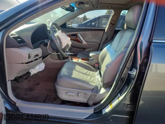 2008 Toyota Camry LE с VIN 4T1BK46K88U574753, выставлен на аукционе Copart как лот 82566005 с пробегом 150 027 миль миль и Списание • Salvage title. История ставок и продаж доступна на DreamBid. Изображение 7.