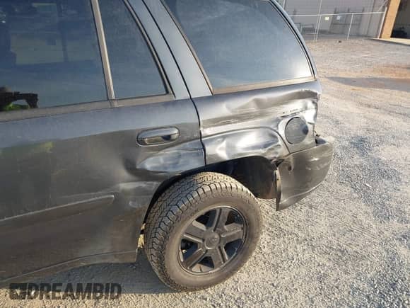 2007 Chevrolet TrailBlazer LS с VIN 1GNDT13S772227087, выставлен на аукционе IAAI как лот 43298484 с пробегом 202 361 миль миль и . История ставок и продаж доступна на DreamBid. Изображение 6.