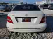 2012 Mercedes-Benz C 250 Sport z VIN WDDGF4HB3CF926068, wystawiony jako Copart lot #90073815 z przebiegiem 142 067 mil mil oraz Czysty tytuł • Clean title. Historia ofert i sprzedaży dostępna na DreamBid. Obrazek 6.