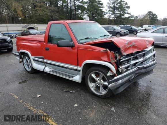 1997 Chevrolet Silverado 1500 with VIN 1GCEC14R8VZ235406, listed as a Copart auction lot 43017885 with 238,279 mi miles and Salvage title. Bid and sale history available at DreamBid. Image 4.