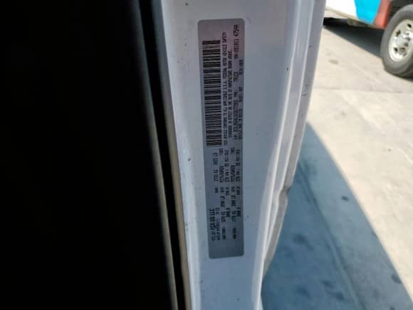 2019 Ram 1500 Express z VIN 3C6JR6AG1KG677993, wystawiony jako Copart lot #81064025 z przebiegiem 96 650 mil mil oraz Czysty tytuł • Clean title. Historia ofert i sprzedaży dostępna na DreamBid. Obrazek 12.