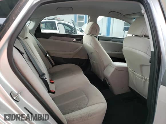 2017 Hyundai Sonata SE с VIN 5NPE24AF9HH493850, выставлен на аукционе Copart как лот 70459905 с пробегом 99 181 миль миль и Списание • Salvage title. История ставок и продаж доступна на DreamBid. Изображение 10.