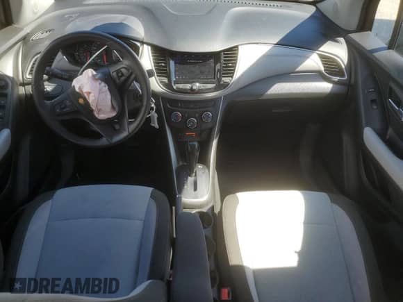 2021 Chevrolet Trax LS с VIN KL7CJKSB3MB306430, выставлен на аукционе Copart как лот 86340105 с пробегом 126 987 миль миль и На запчасти • Non repairable. История ставок и продаж доступна на DreamBid. Изображение 8.