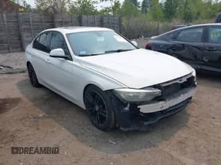 2012 BMW 3 Series 328i с VIN WBA3A5C51CF346555, выставлен на аукционе IAAI как лот 42794150 с пробегом 114 818 миль миль и . История ставок и продаж доступна на DreamBid. Изображение 1.