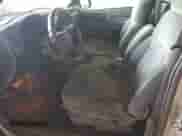 2000 Chevrolet S-10 z VIN 1GCCS1451Y8200367, wystawiony jako Copart lot #72081885 z przebiegiem 180 564 mil mil oraz Szkoda całkowita • Salvage title. Historia ofert i sprzedaży dostępna na DreamBid. Obrazek 7.