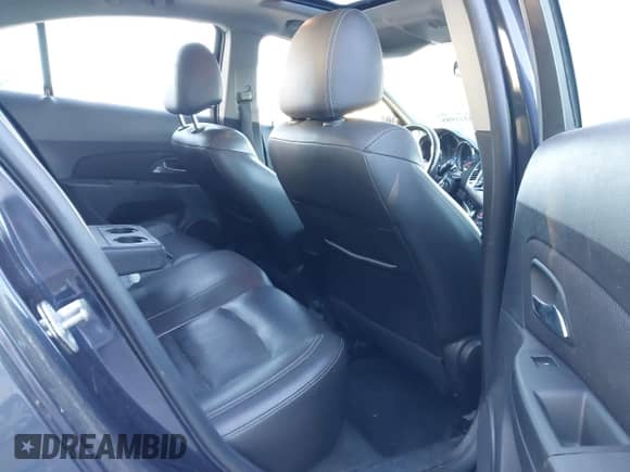 2014 Chevrolet Cruze 2LT z VIN 1G1PE5SB2E7122071, wystawiony jako IAAI lot #43346988 z przebiegiem 179 071 mil mil oraz . Historia ofert i sprzedaży dostępna na DreamBid. Obrazek 8.