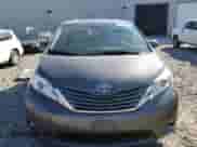 2014 Toyota Sienna XLE with VIN 5TDYK3DC6ES503572, listed as a Copart auction lot 84438375 with 224,100 mi miles and Non repairable. Bid and sale history available at DreamBid. Image 5.