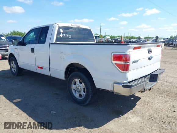 2009 Ford F-150 XLT с VIN 1FTRX12V89KA47778, выставлен на аукционе IAAI как лот 43353556 с пробегом 334 978 миль миль и . История ставок и продаж доступна на DreamBid. Изображение 3.